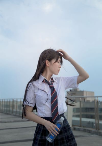 女人是男人的未来1分59分有厚的_高清高清在线