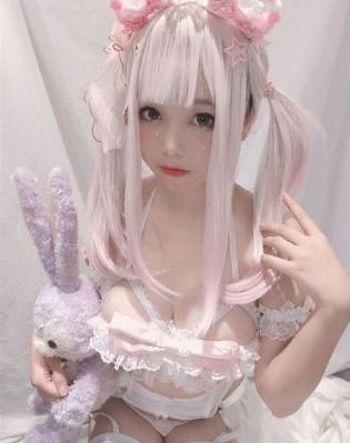 《年轻女教师_影视大全在线观看